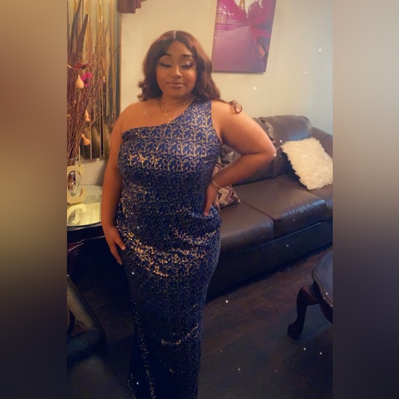 Blue and gold sequin dress. - Picture 4 of 4